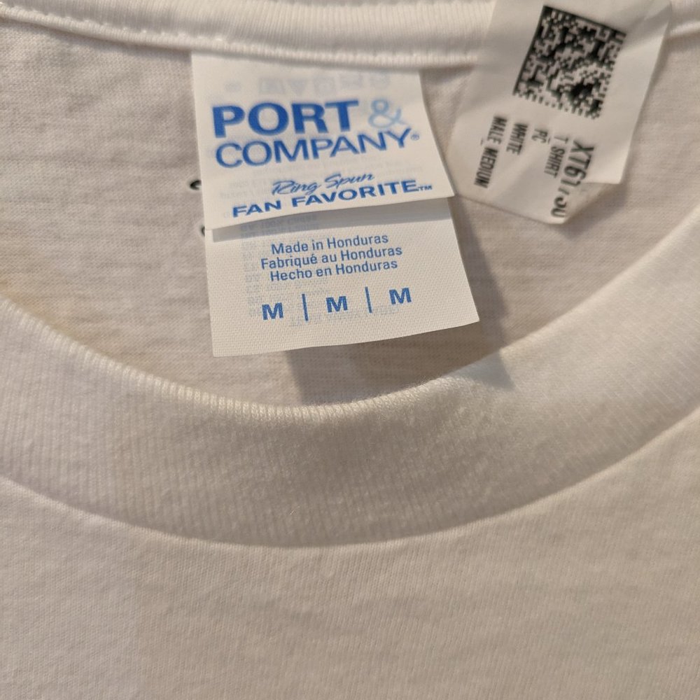 Never Worn Mickey and Friends Mickey and Pluto Retro T-Shirt - Picture 3 of 3